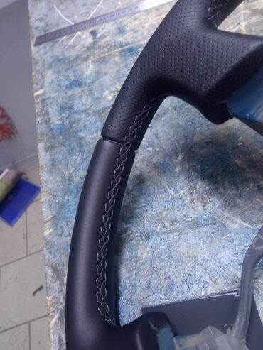 Тюнинг: Перетяжка авто рулей ручка КПП подлокотник сидений потолков дверных