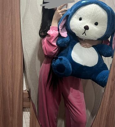 сколько стоит хаги ваги: Большая плюшевая игрушка — зайка в синем костюме. - Размер: крупный at lalafo.kg сколько стоит хаги ваги: Большая плюшевая игрушка — зайка в синем костюме. - Размер: крупный