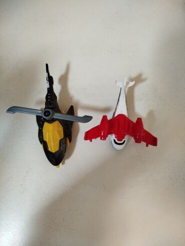 развивающие игрушки на 1 годик: Hot wheels оригинал вертолёт и самолёт