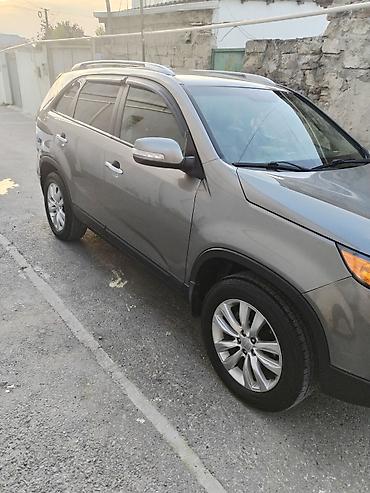 kia s: Kia Sorento: 2 l | 2010 il Ofrouder/SUV — 4