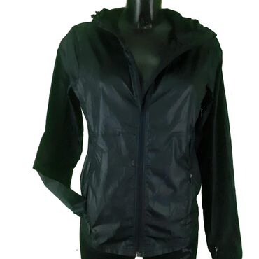 Sportska odeća: Gornji deo odeće, Za odrasle, Upotrebljenо — 8