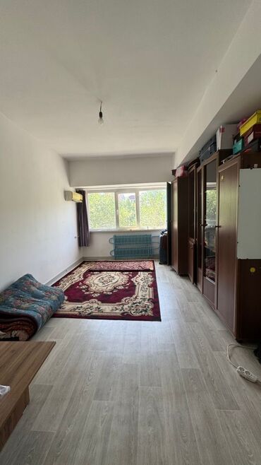 сдаётся в аренду помещение: 1 комната, 17 м², Общежитие и гостиничного типа, 3 этаж, Старый ремонт