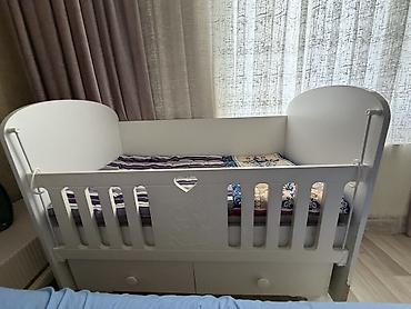 matras aliram: Oğlan və qız üçün, İşlənmiş, Dördbucaq, Beşik, Dəstsiz, Matras ilə, Yellənmə mexanizmsiz — 3