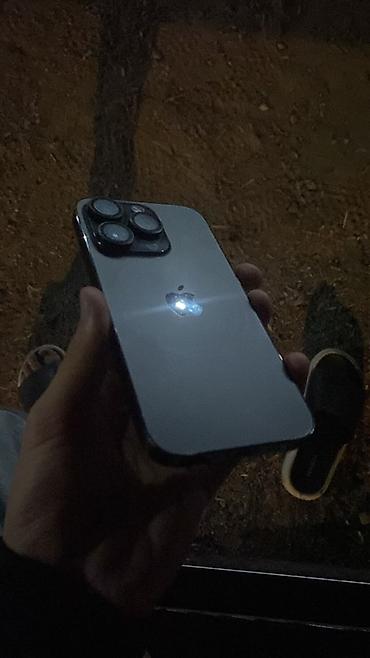 дисплей айфон xs max: IPhone с тройным модулем камер - Корпус с плоскими гранями, задняя — 1