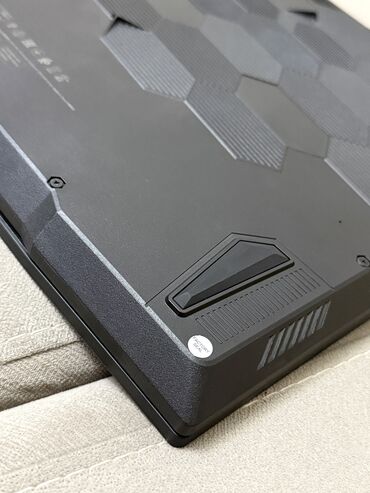 MSI: İdeal. Təp təzə kimi. Çox az işlənib. Belçikadan bizim pulla 3600 AZNə — 14