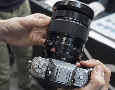 FUJIFILM X-T3 16-55mm Kit
Qeyd: 600-700 probeg