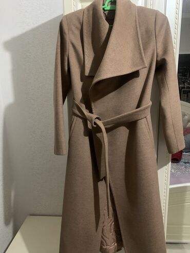 шерстяное пальто: Новый пальто. Ни разу не надевало. Из Турции заказали на 12000сом