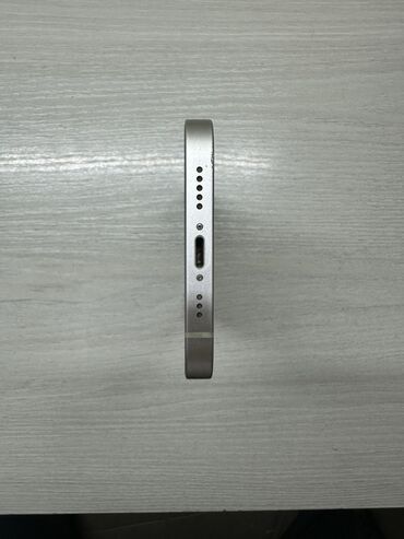 Apple iPhone: IPhone 12, Б/у, 128 ГБ, Белый, Зарядное устройство, Чехол, 74 % — 6