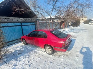 Nissan: Nissan Primera: 1992 г., 1.6 л, Механика, Бензин, Седан