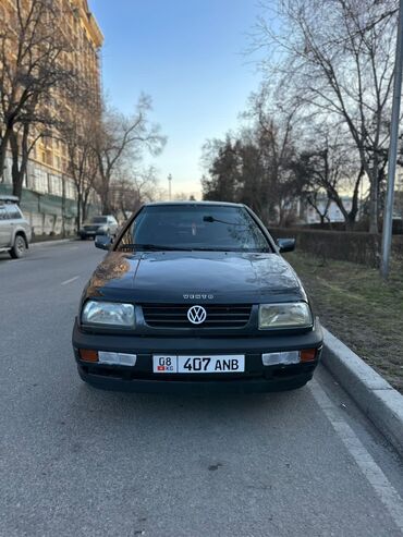 мерс венто: Volkswagen Vento: 1.8 л | 1993 г. | Седан