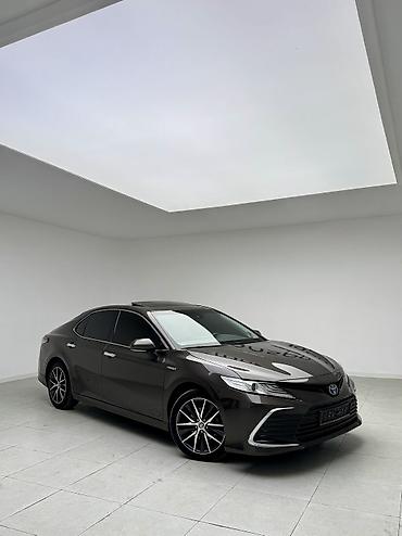 tayota progres: Toyota Camry: 2022 г., 2.5 л, Автомат, Гибрид, Седан — 3
