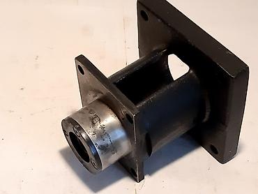 Aluminijumsko kuciste sa lezajem za osovinu 12mm Pored lezaja kuciste