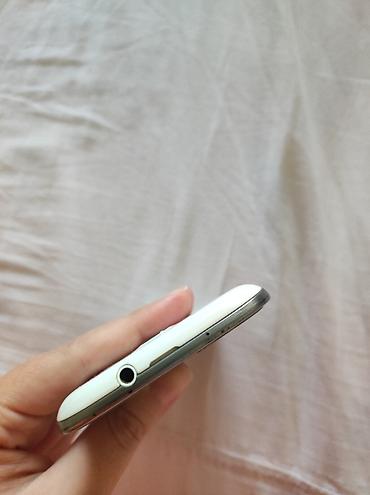 samsung 10a: Samsung I9300 Galaxy S3, rəng - Ağ — 4