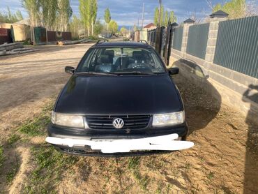продаю лексуз: Volkswagen Passat: 1995 г., 1.6 л, Механика, Бензин, Универсал
