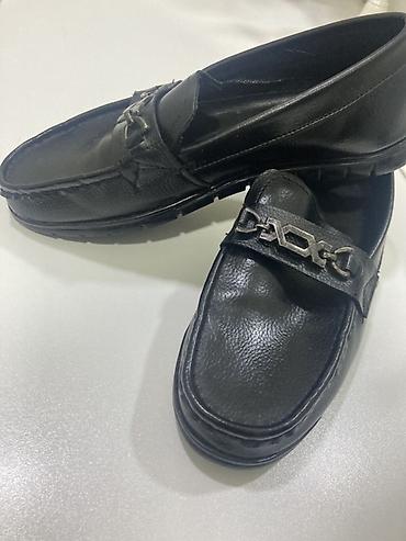 Makasin ayaqqabı 1 defe geyilib - Stil: Klassik mokasin/loafer -