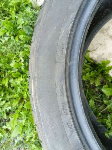 Gume i felne: 2 komada. Kao Nove — 12