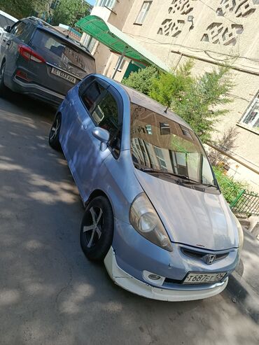 рассрочка авто бишкек без первоначального взноса: Honda Fit: 2002 г., 1.3 л, Вариатор, Бензин, Хэтчбэк
