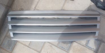 W202 qabax radiator barmaqlığı az istifadə olunub