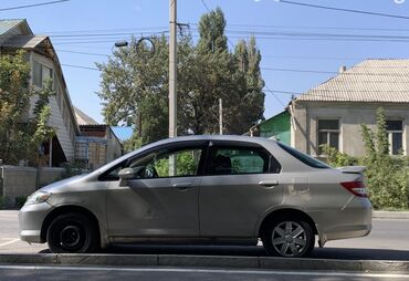 Honda: Honda Fit Aria: 2003 г., 1.5 л, Вариатор, Бензин, Седан — 10