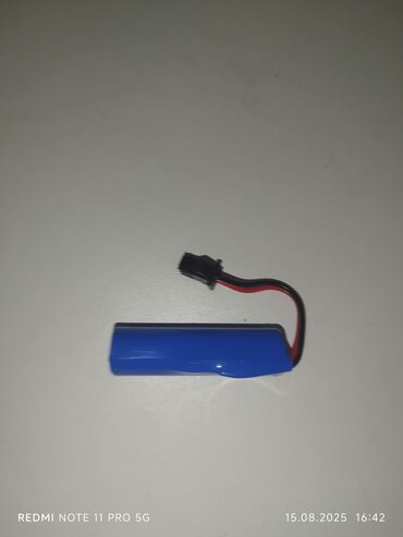 Oyuncaqlar: Mavi və qara rənglərdə olan bu akrobat avtomobili həm uzaqdan — 13