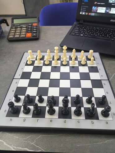 шахматы советские: Шахматы на магнитах
Размер 28х28