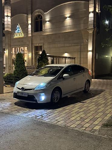 stop: Toyota Prius: 2015 г., 1.8 л, Автомат, Гибрид, Лифтбек — 5