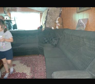 Диваны: Угловой диван, цвет - Черный, Б/у