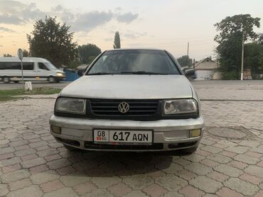 Volkswagen: Volkswagen Vento: 1995 г., 1.8 л, Механика, Бензин, Седан