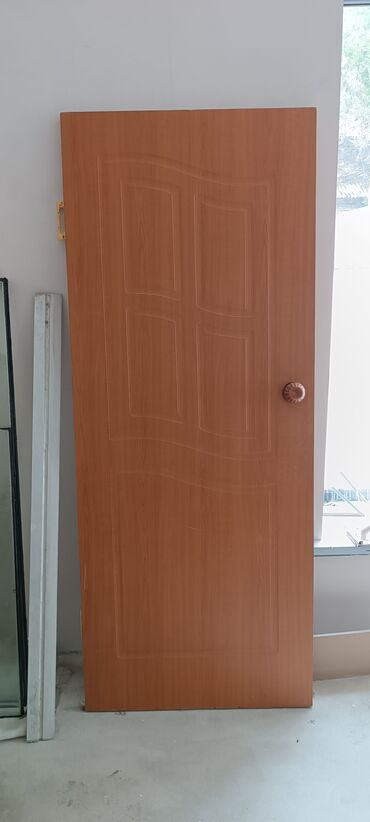 дверь каракол: Глухая дверь, МДФ, Б/у, 200 *90, Самовывоз