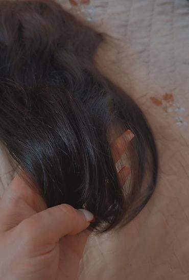 tebii saclarin satisi: Təbii uşaq saçıdır sadəcə darağa düzülüb boyası var.Qalındır, Qəhvəyi — 3
