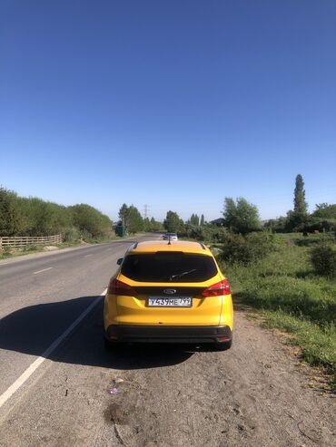 Ford: Ford Focus: 2015 г., 1.6 л, Механика, Бензин, Универсал