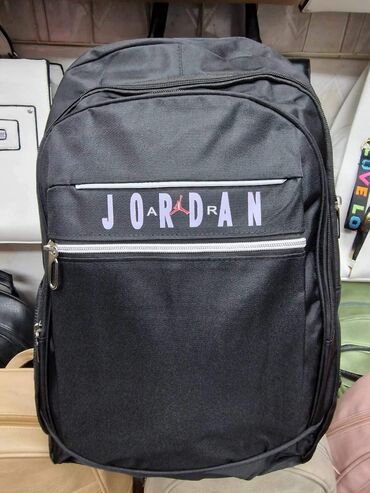 Sportske torbe i rančevi: Školske torbe ima nove modele samo 2300 din veličine 46x37 — 8