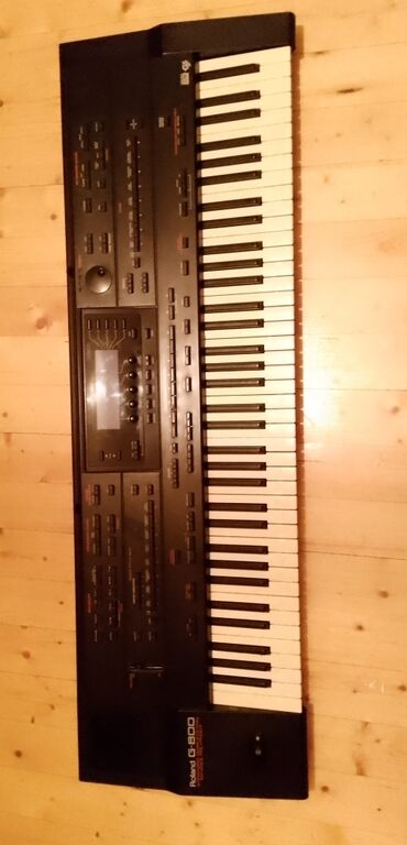 Saz: Sintezator, Roland