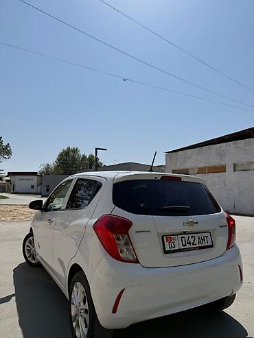 solaris accent: Chevrolet Spark: 2019 г., 1 л, Автомат, Бензин, Хэтчбэк — 4