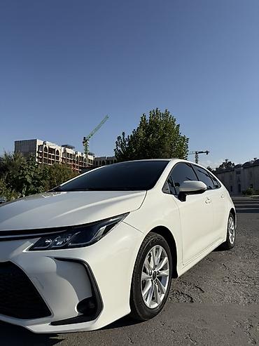 тойота приус 2023: Toyota Corolla: 2023 г., Вариатор, Гибрид, Седан — 6