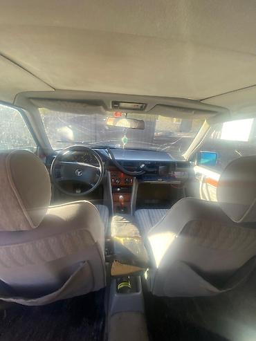 авто фрион: Mercedes-Benz E-Class: 1990 г., 2.3 л, Механика, Бензин, Универсал — 5