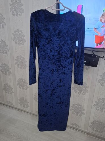 Gündəlik donlar: Qadın donları dəsti 1) Qara ziyafət donu - Bədənə oturan kəsim, midi — 12