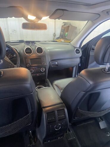 Mercedes-Benz: Mercedes-Benz ML (W164) – qara rəngli, 5 qapılı premium SUV. Xarici — 11