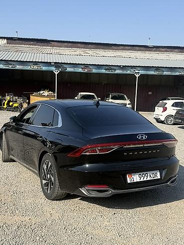 step 2: Hyundai Grandeur: 2019 г., 2.4 л, Автомат, Бензин, Седан — 4