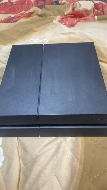 ТВ и видео: Sony PlayStation 4 fat (PS4) Xüsusiyyətlər: - Klassik PS4 model (mat