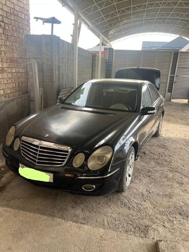 Mercedes-Benz: Mercedes-Benz E-Class: 2001 г., 2.4 л, Механика, Бензин, Седан