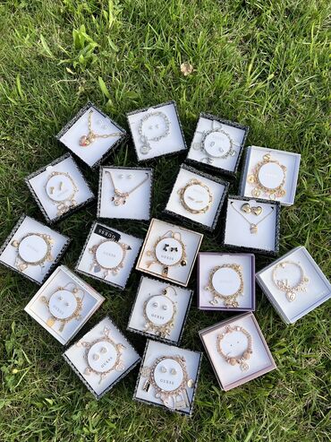 Bijuteriya dəstləri: GUESS brendinə aid zərgərlik aksesuarları dəsti kolleksiyası. - — 6