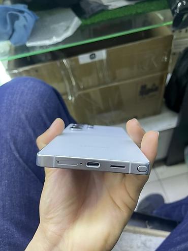 iphone 13 256: Samsung Galaxy S25 Ultra, белый - Экран 6.8" Dynamic AMOLED 2X, 120 — 3