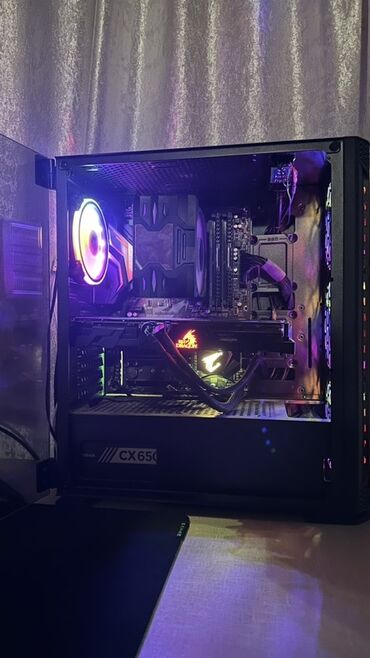 Masaüstü kompüterlər və iş stansiyaları: Oyun üçün masaüstü komputer Parametler: - GPU: PowerColor AMD RX — 10