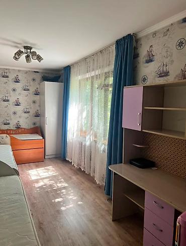 104: 3 комнаты, 64 м², 7 мкр 104 серия, 1 этаж — 3