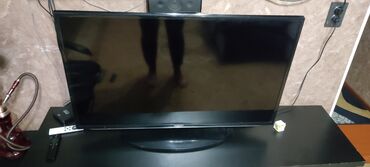 крепление телевизора: Samsung 40дюймов Модель ue40eh5300 оригинал Состояние очень хорошее