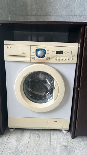 афтомат стиралка: Стиральная машина LG, Б/у, Автомат, До 5 кг