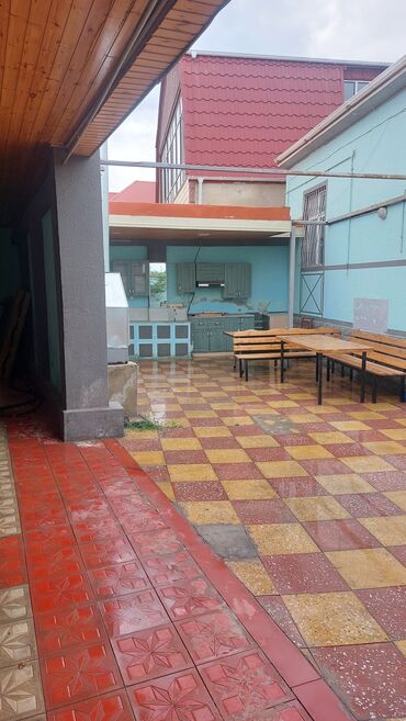 Həyət evləri və villaların satışı: Pirşağı qəs. 4 otaqlı, 182 kv. m — 2