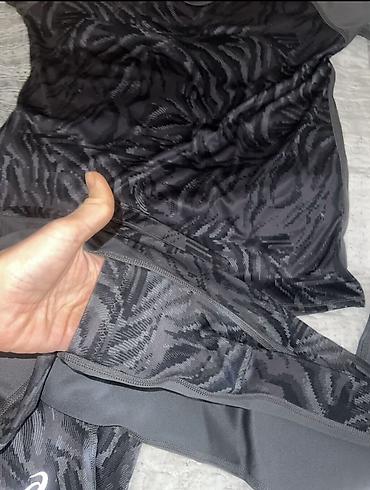нове: ASICS komplet iz 3 dela vel.S Nošen par puta,kao novo — 3