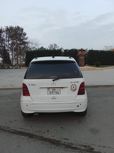 Mercedes-Benz: Mercedes-Benz A-Class A160, ağ rəngli kompakt hetçbek. Texniki və — 1